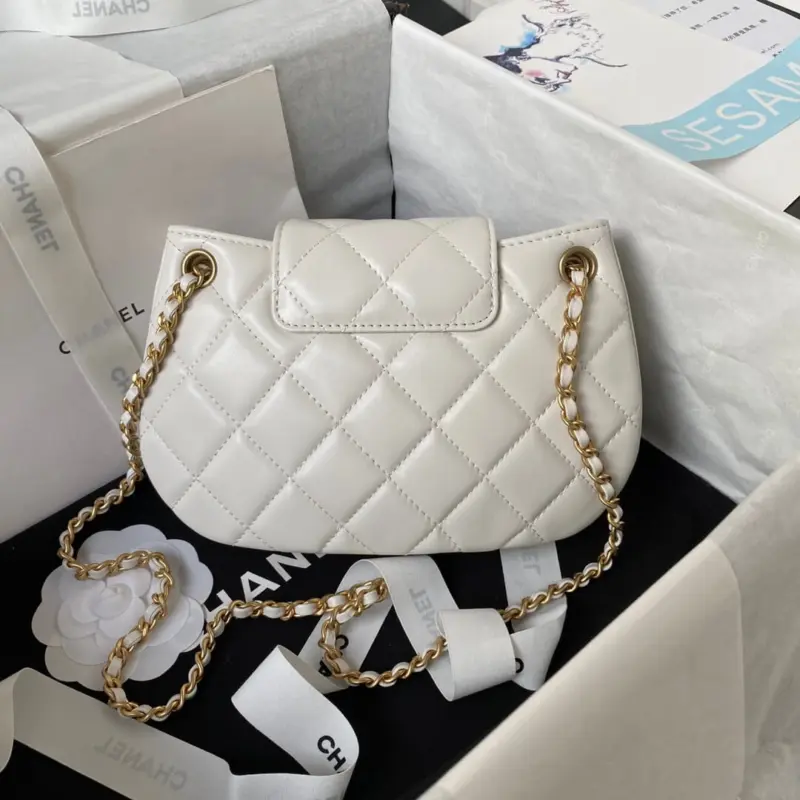 24C-Classic-Quilted-Lambskin-Small-Messenger-Flap-Bag-AS4609-White-24C-Classic-Quilted-Lambskin-Small-Messenger-Flap-Bag-AS4609-White-2.webp