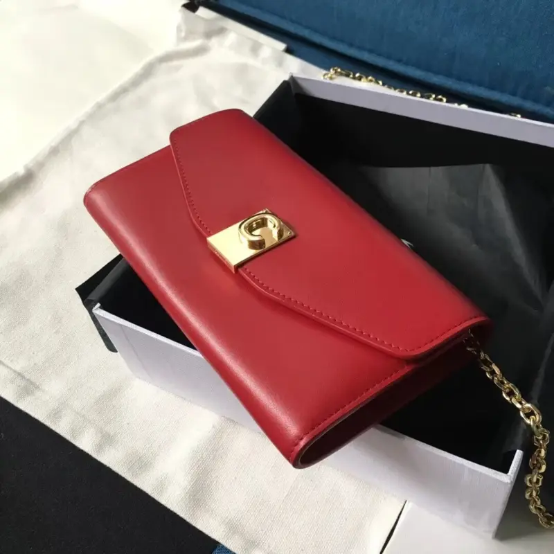 C-Clasp-Wallet-on-a-Chain-in-Smooth-Calfskin-10B903-Red-C-Clasp-Wallet-on-a-Chain-in-Smooth-Calfskin-10B903-Red-2.webp