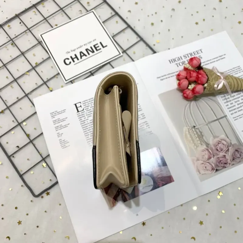 Chevron-Quilted-Crinkled-Calfskin-Wallet-on-Chain-Bag-A86025-Beige-Chevron-Quilted-Crinkled-Calfskin-Wallet-on-Chain-Bag-A86025-Beige-3.webp