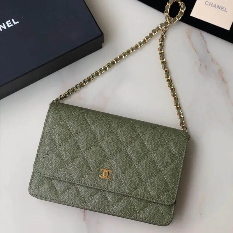 Classic-Caviar-Quilted-Leather-Wallet-On-Chain-Bag-A33814-Green-Classic-Caviar-Quilted-Leather-Wallet-On-Chain-Bag-A33814-Green-1.webp
