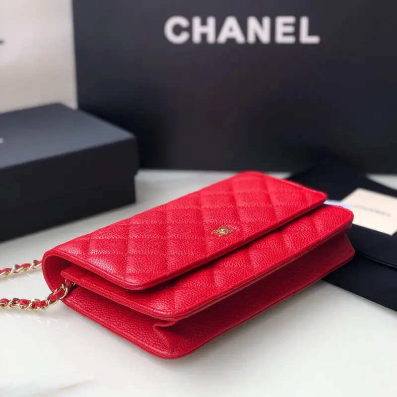 Classic-Caviar-Quilted-Leather-Wallet-On-Chain-Bag-A33814-Red-Classic-Caviar-Quilted-Leather-Wallet-On-Chain-Bag-A33814-Red-3.webp
