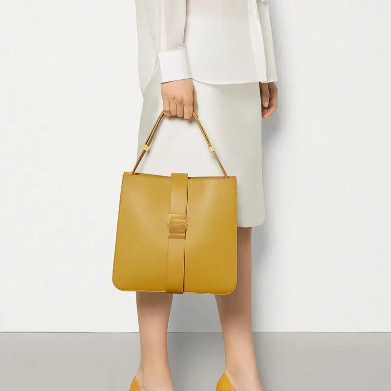 Classic-Marie-Shoulder-Bag-in-Smooth-Polished-Leather-578344-Yellow-Classic-Marie-Shoulder-Bag-in-Smooth-Polished-Leather-578344-Yellow-2.webp