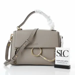 Classic Medium Faye Leather Shoulder Day Bag S321