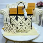 Classic-Monogram-Print-Neverfull-MM-Shoulder-Tote-Bag-M46039-M46040-Creme-Classic-Monogram-Print-Neverfull-MM-Shoulder-Tote-Bag-M46039-M46040-Creme-4.webp