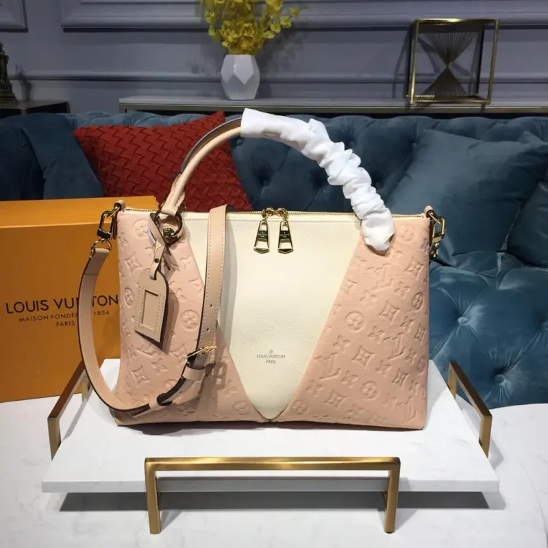 Classic-Monogram-Print-V-Tote-MM-Shoulder-Bag-M44422-M44397-M44421-Creme-Classic-Monogram-Print-V-Tote-MM-Shoulder-Bag-M44422-M44397-M44421-Creme-2.webp