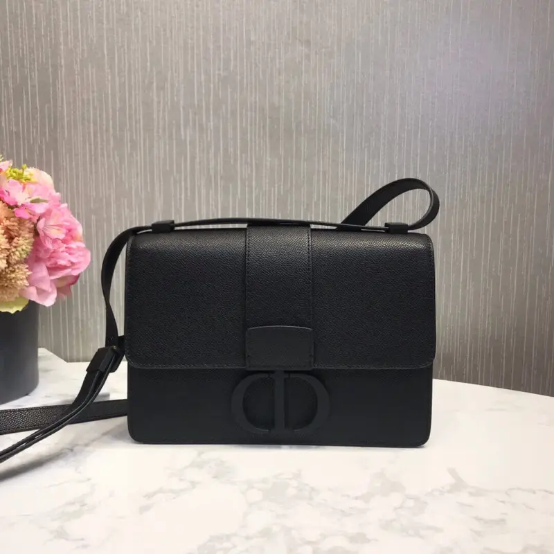 Classic-Montaigne-Flap-Shoulder-Bag-in-Grained-Calfskin-M9203-Black-Classic-Montaigne-Flap-Shoulder-Bag-in-Grained-Calfskin-M9203-Black-2.webp