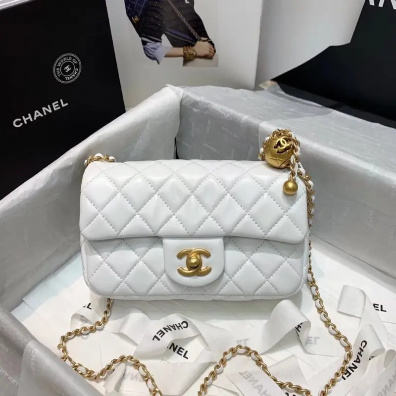 Classic-Quilted-Lambskin-Leather-Shoulder-Flap-Bag-AS1787-White-Classic-Quilted-Lambskin-Leather-Shoulder-Flap-Bag-AS1787-White-1.webp