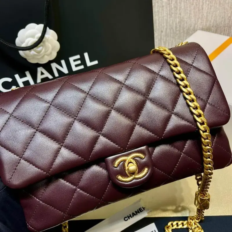Classic-Quilted-Lambskin-Leather-Shoulder-Flap-Bag-AS3609-Burgundy-Classic-Quilted-Lambskin-Leather-Shoulder-Flap-Bag-AS3609-Burgundy-3.webp