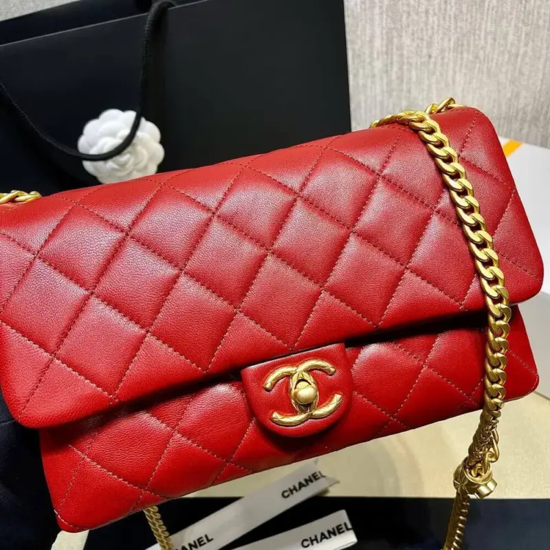 Classic-Quilted-Lambskin-Leather-Shoulder-Flap-Bag-AS3609-Red-Classic-Quilted-Lambskin-Leather-Shoulder-Flap-Bag-AS3609-Red-3.webp