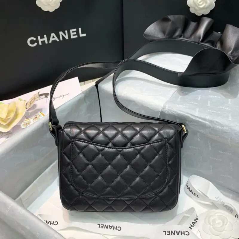 Classic-Quilted-Lambskin-Leather-Shoulder-Flap-Handbag-AS1430-Black-Classic-Quilted-Lambskin-Leather-Shoulder-Flap-Handbag-AS1430-Black-3.webp