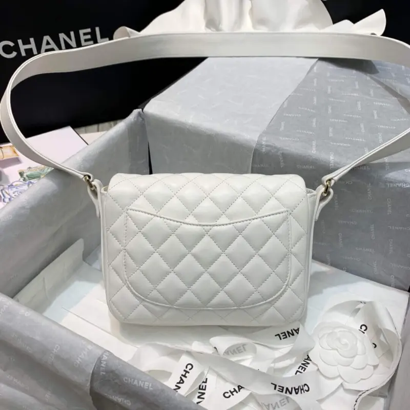 Classic-Quilted-Lambskin-Leather-Shoulder-Flap-Handbag-AS1430-White-Classic-Quilted-Lambskin-Leather-Shoulder-Flap-Handbag-AS1430-White-2.webp