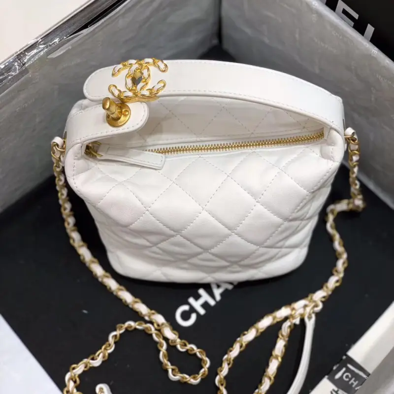Classic-Quilted-Lambskin-Small-Hobo-Shoulder-Bag-AS1745-White-Classic-Quilted-Lambskin-Small-Hobo-Shoulder-Bag-AS1745-White-7.webp