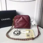 Classic-Quilted-Leather-Small-Top-Handle-Bowling-Bag-AS0781-Burgundy-Classic-Quilted-Leather-Small-Top-Handle-Bowling-Bag-AS0781-Burgundy-1.webp