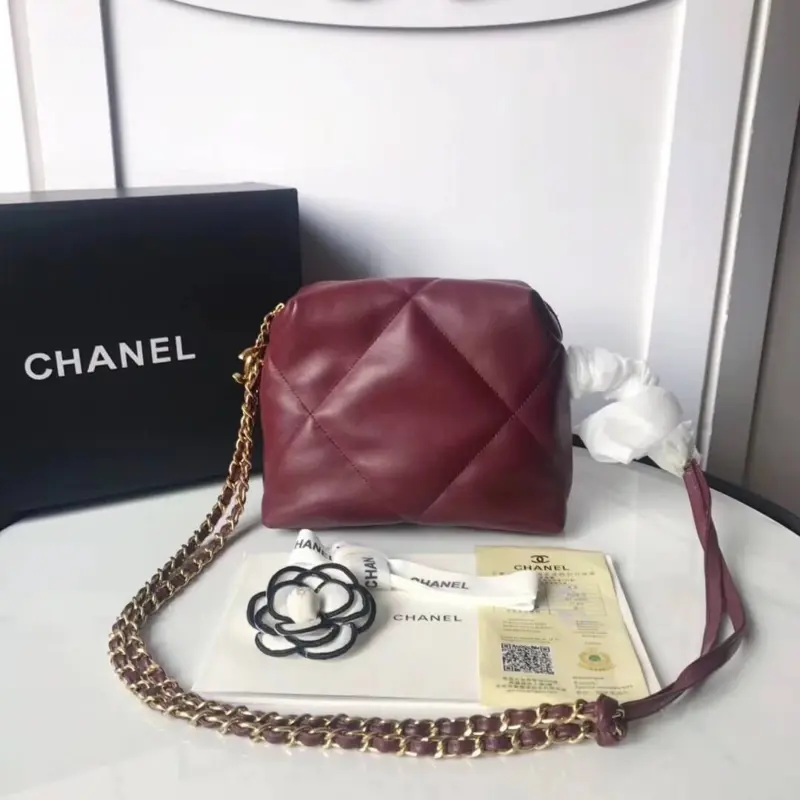 Classic-Quilted-Leather-Small-Top-Handle-Bowling-Bag-AS0781-Burgundy-Classic-Quilted-Leather-Small-Top-Handle-Bowling-Bag-AS0781-Burgundy-1.webp