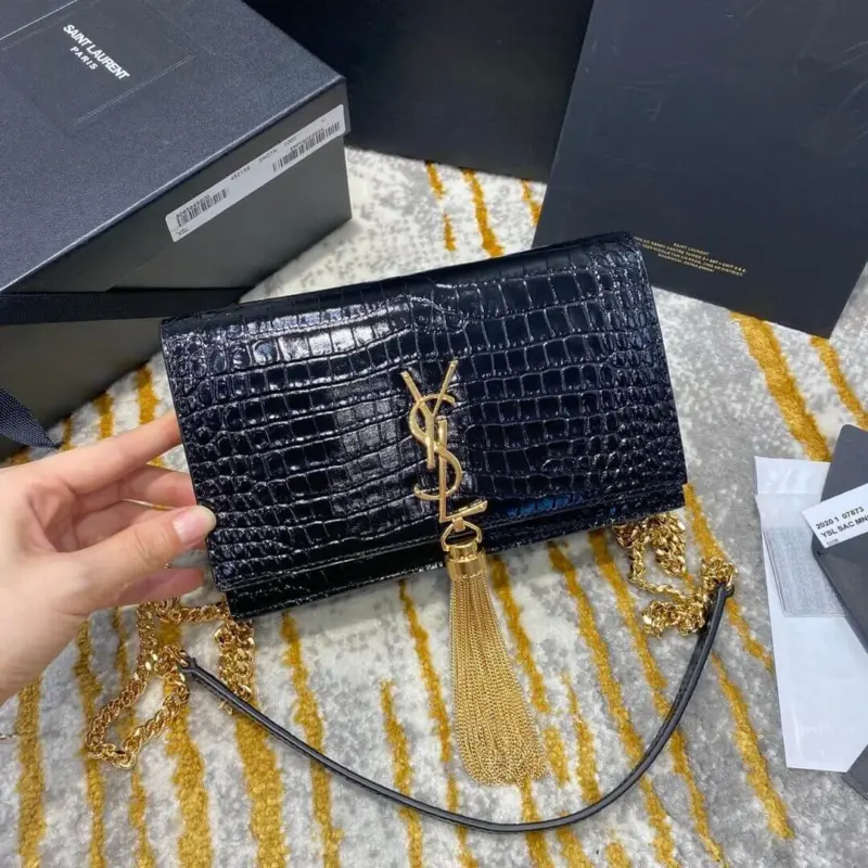 Classic-Tassel-Chain-Wallet-in-Crocodile-Embossed-Leather-452159-Black-Classic-Tassel-Chain-Wallet-in-Crocodile-Embossed-Leather-452159-Black-3.webp