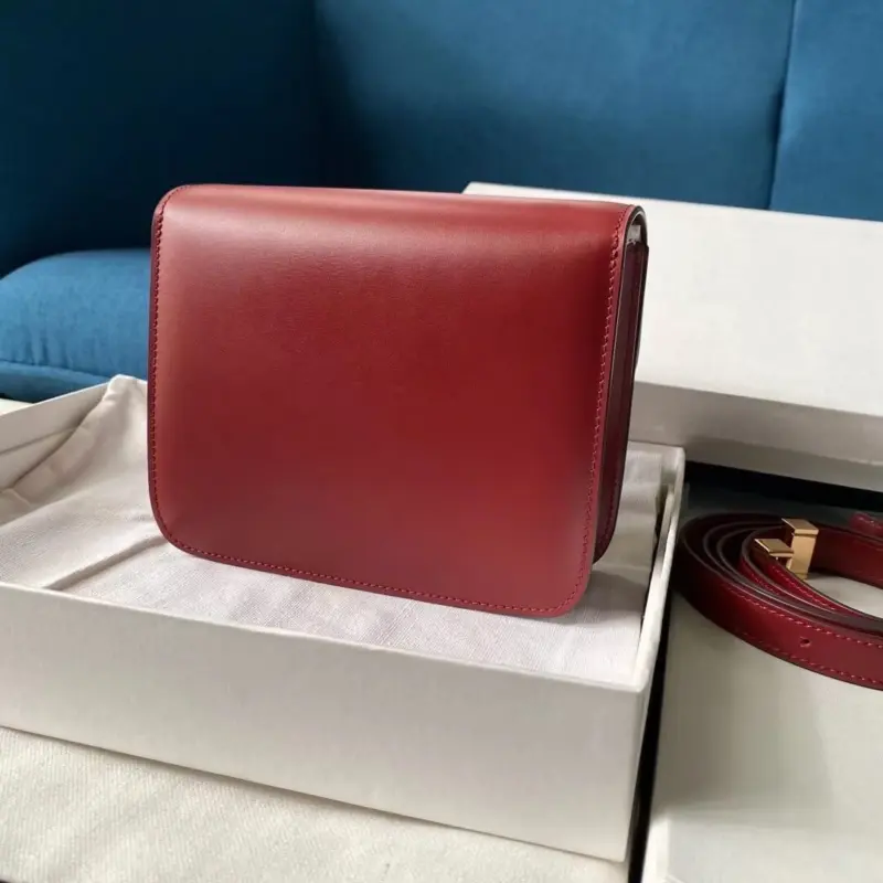 Classic-Teen-Box-Style-Shoulder-Bag-in-Smooth-Calfskin-192523-Red-Classic-Teen-Box-Style-Shoulder-Bag-in-Smooth-Calfskin-192523-Red-3.webp