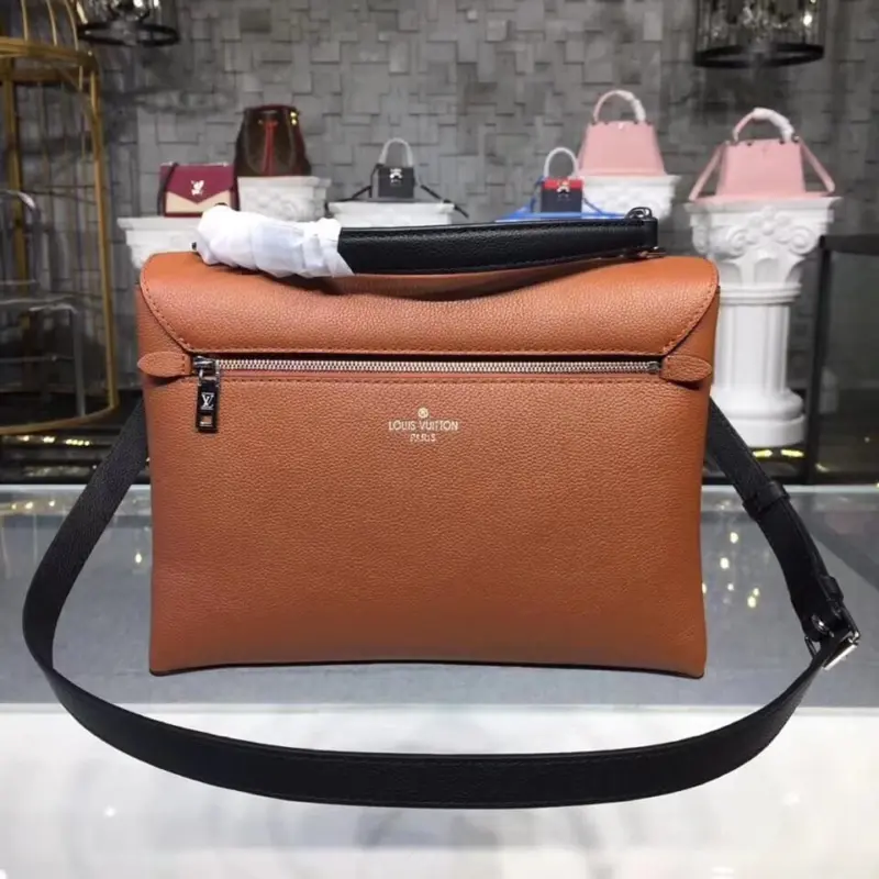 Convertible-Chain-Strap-Lock-Flap-Shoulder-Bag-M53891-M54849-M55816-Cammello-Convertible-Chain-Strap-Lock-Flap-Shoulder-Bag-M53891-M54849-M55816-Cammello-3.webp