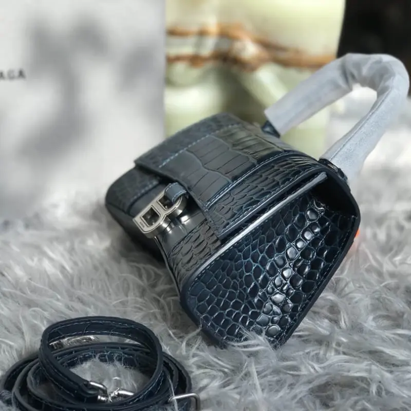 Curved-Top-Handle-Hourglass-XS-Croc-Effect-Leather-Tote-Dark-Green-Curved-Top-Handle-Hourglass-XS-Croc-Effect-Leather-Tote-Dark-Green-3.webp