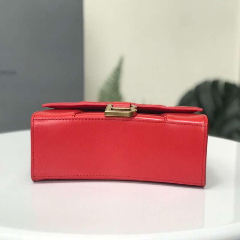 Curvy-Silhouette-Hourglass-XS-Top-Handle-Shiny-Calfskin-Tote-Red-Curvy-Silhouette-Hourglass-XS-Top-Handle-Shiny-Calfskin-Tote-Red-3.webp