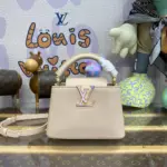 Elegant-Capucines-Mini-Top-Handle-Bag-Quartz-White-M23082-Mini-Elegant-Capucines-Mini-Top-Handle-Bag-Quartz-White-M23082-Mini-3.webp