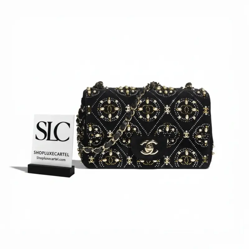 Elegant-Pearl-Strass-Embellished-Quilted-Velvet-Mini-Flap-Bag-1.webp
