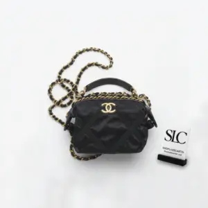 Elegant Quilted Chain Clutch in Black Nylon Grosgrain AP2669
