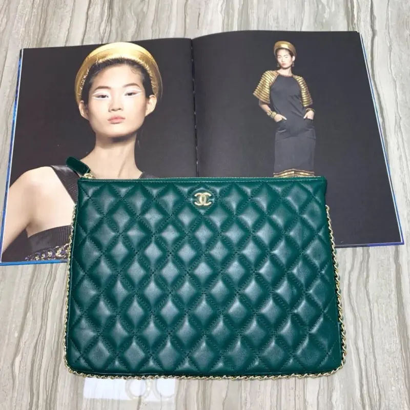 Elegant-Quilted-Chain-Strap-Evening-Clutch-Handbag-86061-Green-Elegant-Quilted-Chain-Strap-Evening-Clutch-Handbag-86061-Green-1.webp