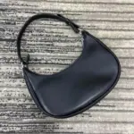 Half-Moon-Shoulder-Bag-in-Smooth-Printed-Calfskin-193953-Black-Half-Moon-Shoulder-Bag-in-Smooth-Printed-Calfskin-193953-Black-7.webp