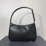 Hobo-Style-Shoulder-Bag-in-Smooth-Leather-657228-Black-Hobo-Style-Shoulder-Bag-in-Smooth-Leather-657228-Black-5.webp