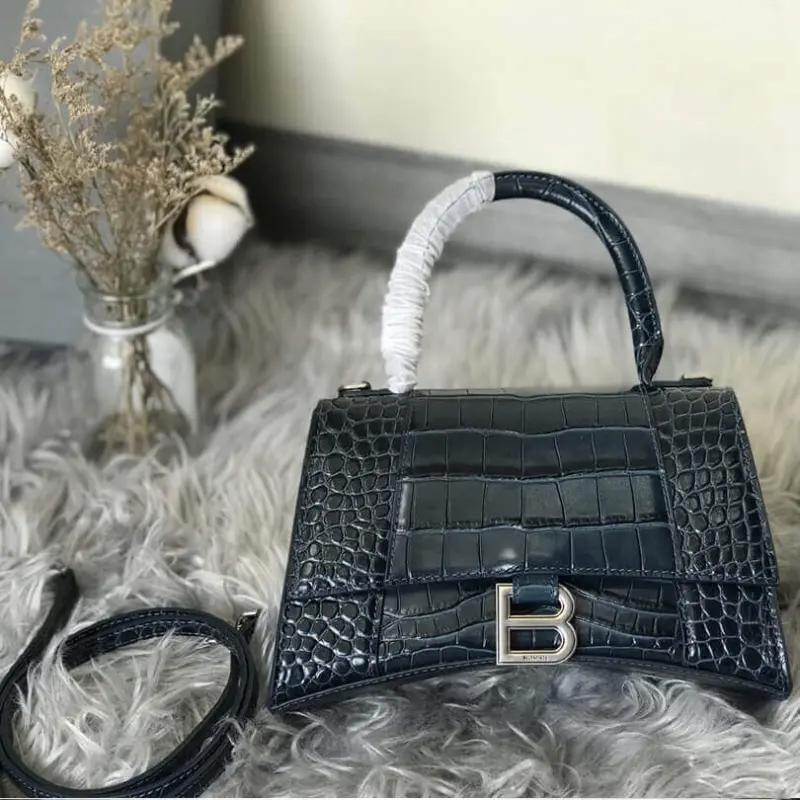 Hourglass-S-Top-Handle-Tote-in-Croc-Effect-Leather-Dark-Green-Hourglass-S-Top-Handle-Tote-in-Croc-Effect-Leather-Dark-Green-1.webp
