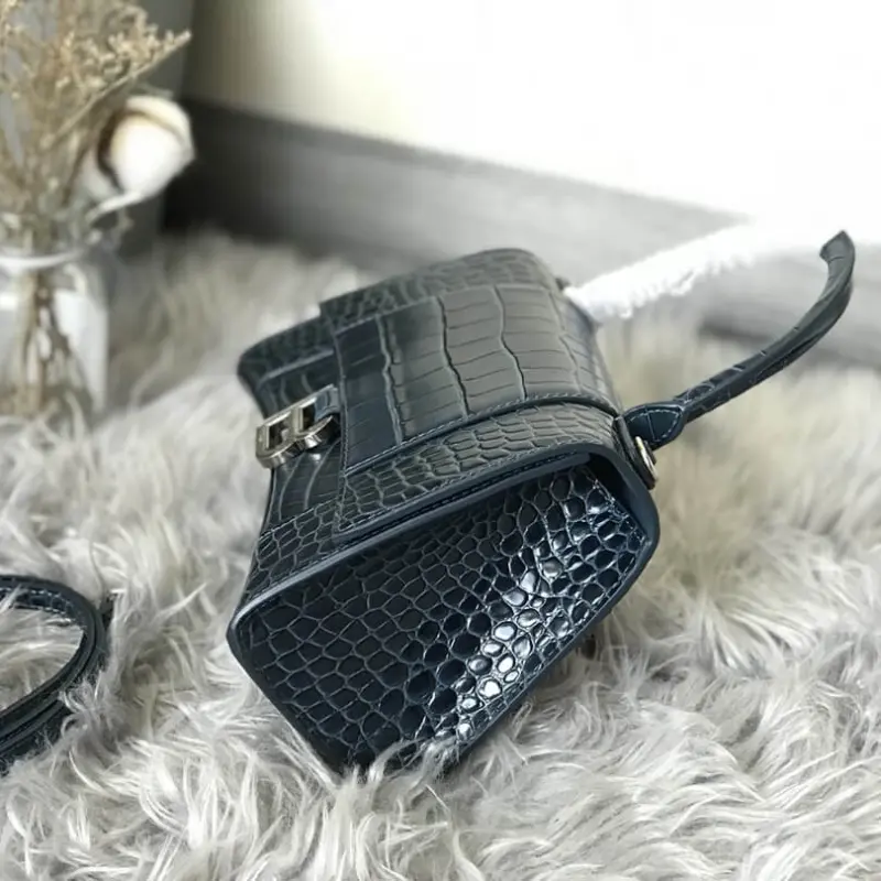 Hourglass-S-Top-Handle-Tote-in-Croc-Effect-Leather-Dark-Green-Hourglass-S-Top-Handle-Tote-in-Croc-Effect-Leather-Dark-Green-3.webp
