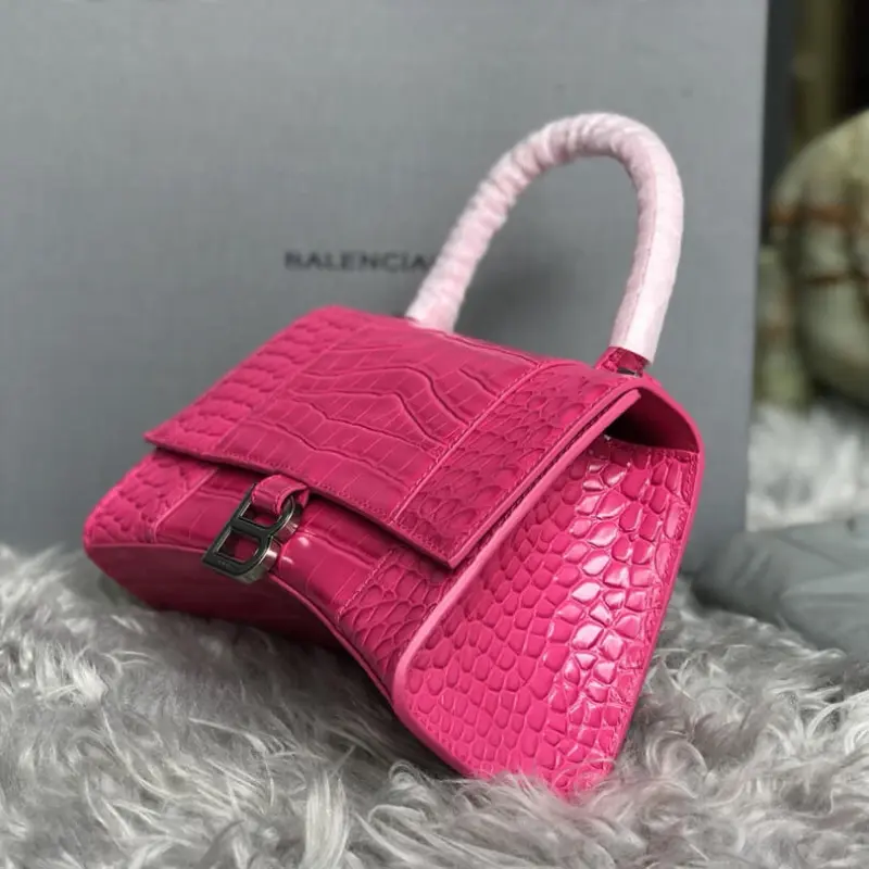 Hourglass-S-Top-Handle-Tote-in-Croc-Effect-Leather-Rosy-Hourglass-S-Top-Handle-Tote-in-Croc-Effect-Leather-Rosy-3.webp