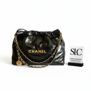 Large 22 Tote Handbag in Shiny Black Calfskin AS4486