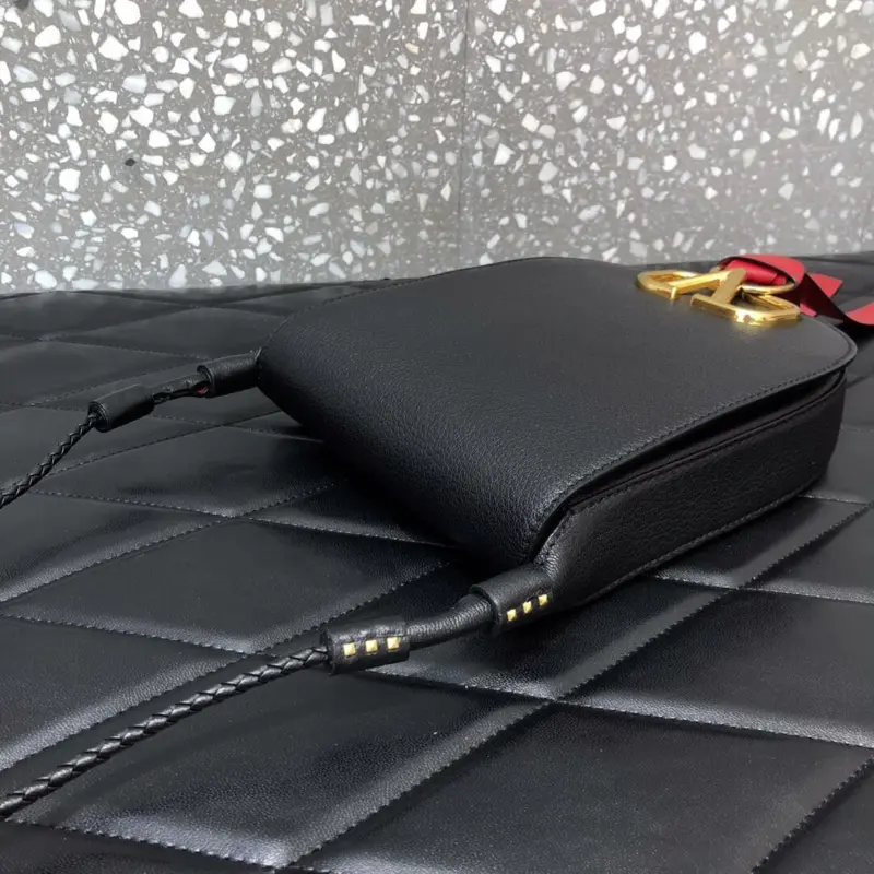 Luxury-Vring-Medium-Leather-Crossbody-Shoulder-Bag-0510-Black-Luxury-Vring-Medium-Leather-Crossbody-Shoulder-Bag-0510-Black-3.webp