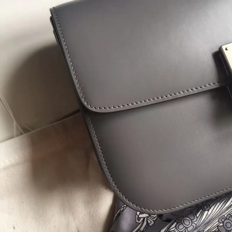 Medium-Classic-Shoulder-Bag-in-Polished-Box-Calfskin-189173-Grey-Medium-Classic-Shoulder-Bag-in-Polished-Box-Calfskin-189173-Grey-2.webp