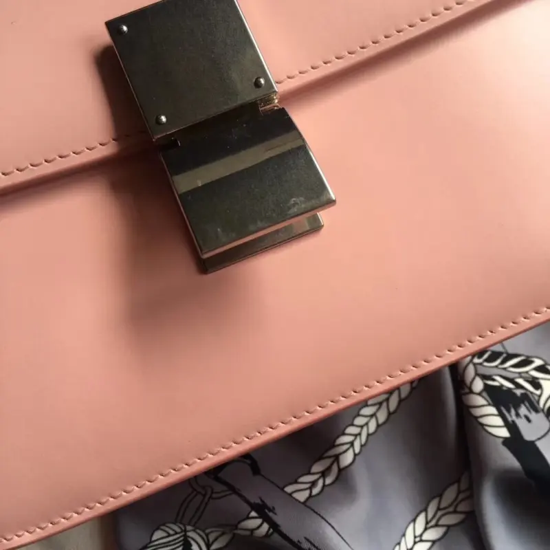 Medium-Classic-Shoulder-Bag-in-Polished-Box-Calfskin-189173-Pink-Medium-Classic-Shoulder-Bag-in-Polished-Box-Calfskin-189173-Pink-3.webp