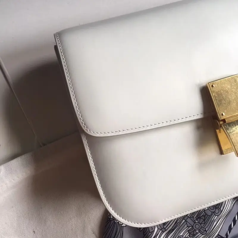 Medium-Classic-Shoulder-Bag-in-Polished-Box-Calfskin-189173-White-Medium-Classic-Shoulder-Bag-in-Polished-Box-Calfskin-189173-White-2.webp