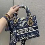 Medium-Lady-D-Lite-Bag-with-Blue-Palms-Embroidery-M0565-2.webp