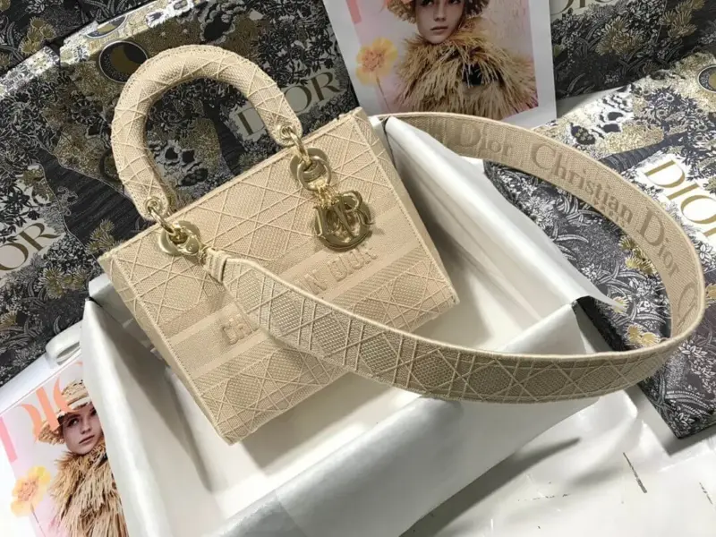 Medium-Lady-D-Lite-Top-Handle-Cannage-Embroidery-Bag-M0565-Apricot-Medium-Lady-D-Lite-Top-Handle-Cannage-Embroidery-Bag-M0565-Apricot-3.webp