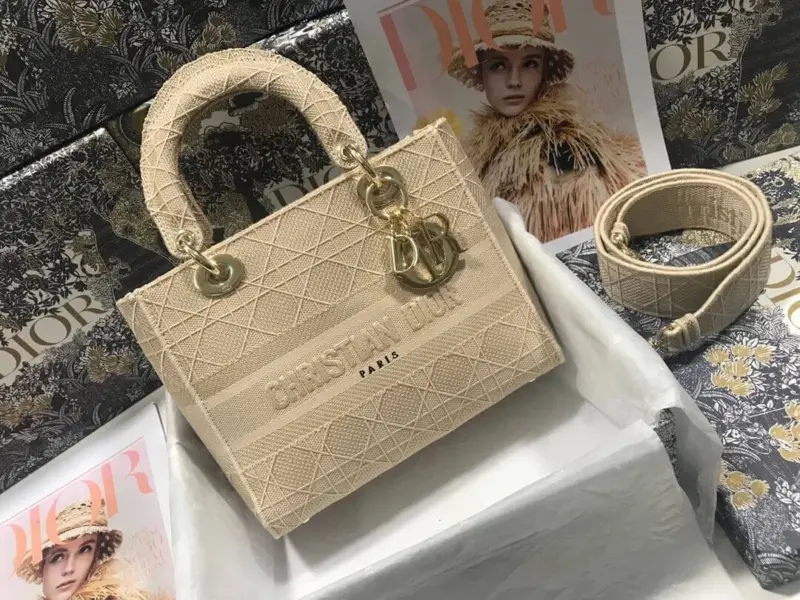 Medium-Lady-D-Lite-Top-Handle-Cannage-Embroidery-Bag-M0565-Apricot-Medium-Lady-D-Lite-Top-Handle-Cannage-Embroidery-Bag-M0565-Apricot-4.webp