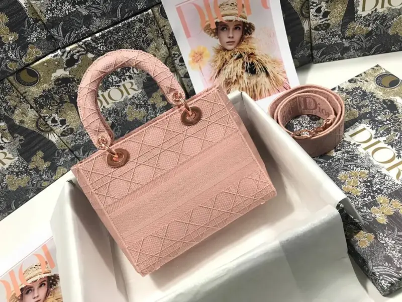 Medium-Lady-D-Lite-Top-Handle-Cannage-Embroidery-Bag-M0565-Pink-Medium-Lady-D-Lite-Top-Handle-Cannage-Embroidery-Bag-M0565-Pink-3.webp
