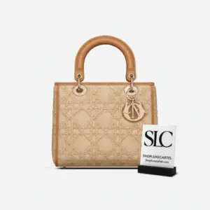 Medium Structured Top Handle Bag in Natural Cannage Raffia M0565