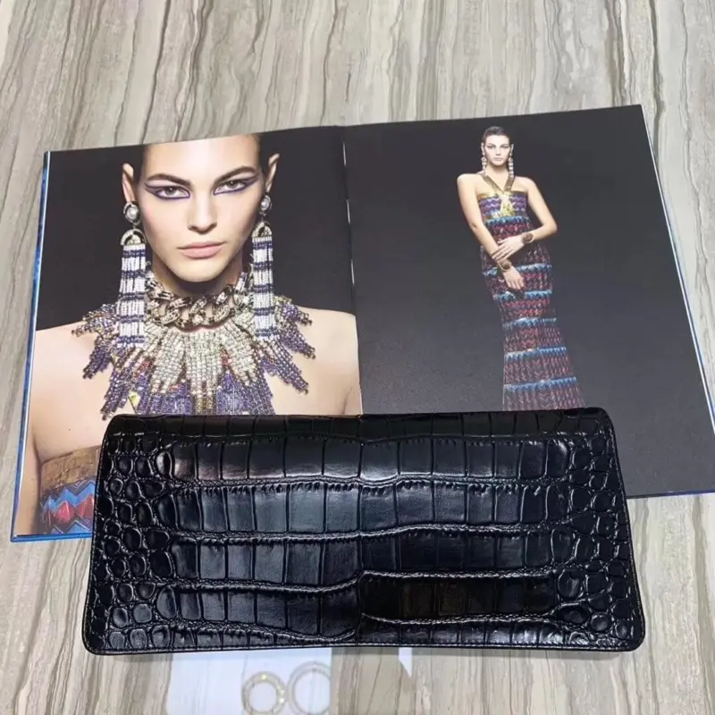 Metallic-Crocodile-Embossed-Evening-Chain-Clutch-Bag-AS0857-Black-Metallic-Crocodile-Embossed-Evening-Chain-Clutch-Bag-AS0857-Black-2.webp