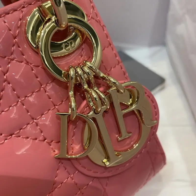 Micro-Lady-Top-Handle-Bag-in-Patent-Cannage-Calfskin-S0856-Pink-Micro-Lady-Top-Handle-Bag-in-Patent-Cannage-Calfskin-S0856-Pink-2.webp
