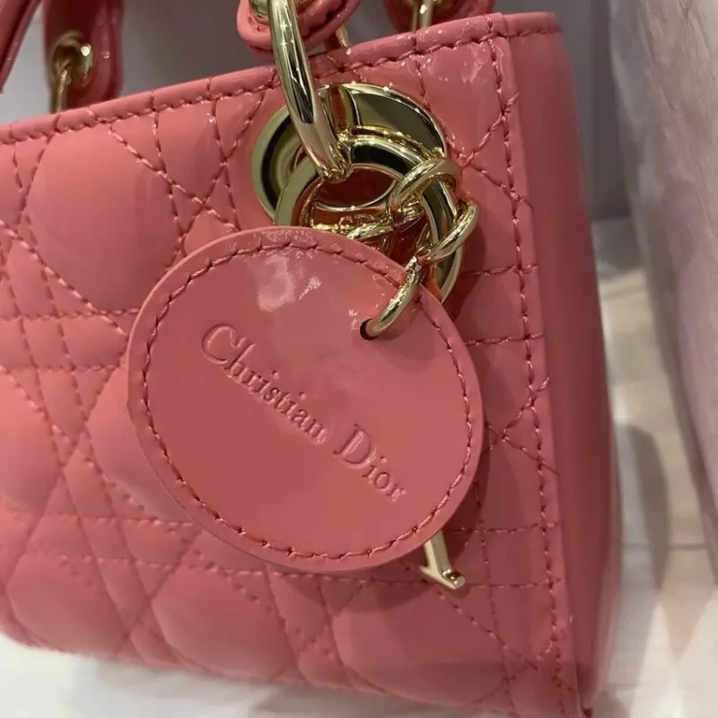 Micro-Lady-Top-Handle-Bag-in-Patent-Cannage-Calfskin-S0856-Pink-Micro-Lady-Top-Handle-Bag-in-Patent-Cannage-Calfskin-S0856-Pink-3.webp