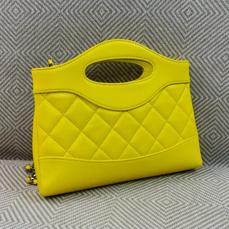 Mini-31-Shopping-Bag-Chain-Clutch-in-Shiny-Lambskin-AS3656-Yellow-Mini-31-Shopping-Bag-Chain-Clutch-in-Shiny-Lambskin-AS3656-Yellow-2.webp