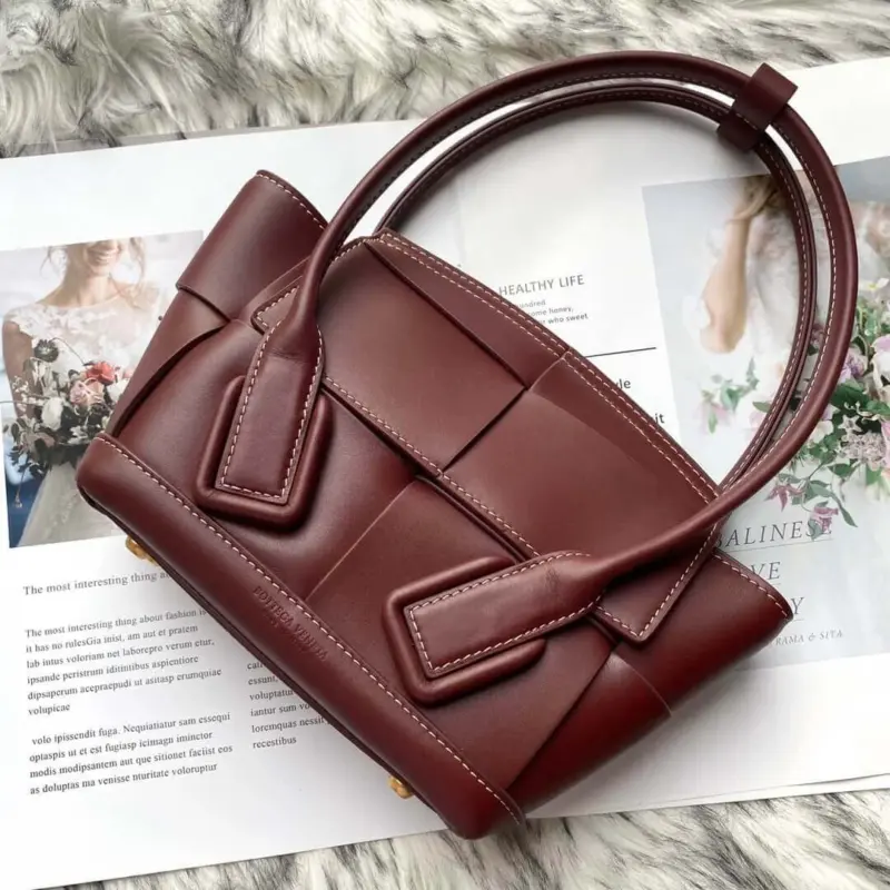 Mini-Arco-Top-Handle-Tote-in-Smooth-Calfskin-Leather-600606-Bordeaux-Mini-Arco-Top-Handle-Tote-in-Smooth-Calfskin-Leather-600606-Bordeaux-2.webp