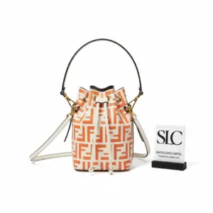 Mon Tresor Small Leather Drawstring Bucket Bag 8BS010