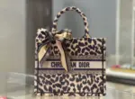 Multicolor-Leopard-Mizza-Embroidery-Book-Tote-Bag-26cm-Beige-Multicolor-Leopard-Mizza-Embroidery-Book-Tote-Bag-26cm-Beige-2.webp