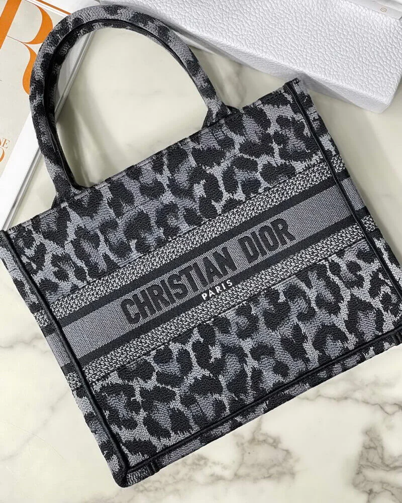 Multicolor-Leopard-Mizza-Embroidery-Book-Tote-Bag-26cm-Grey-Multicolor-Leopard-Mizza-Embroidery-Book-Tote-Bag-26cm-Grey-3.webp
